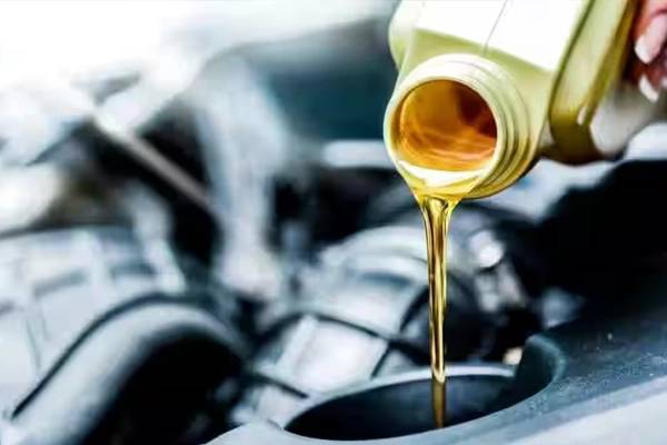 تفاوت روغن هیدرولیک 46 با 68؛ کدام روغن برای دستگاه شما مناسب‌تر است؟